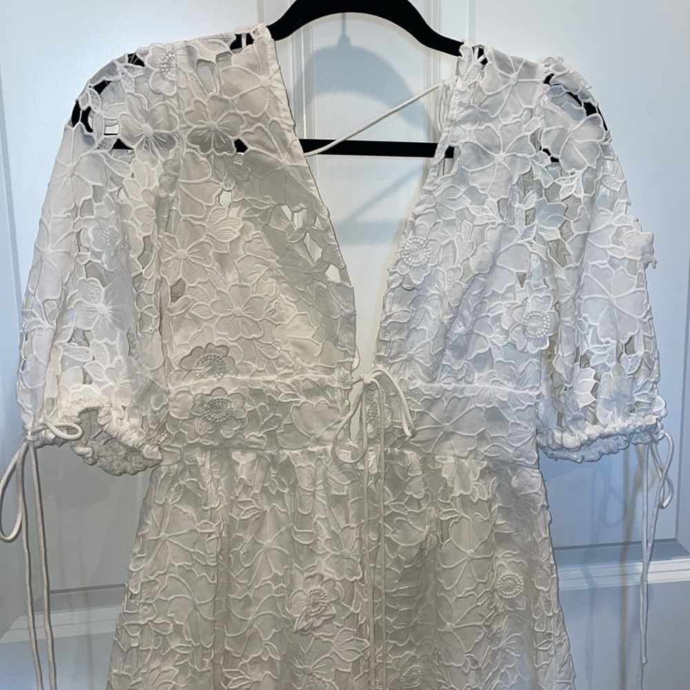 white floral tie front mini dress - Picture 4 of 12